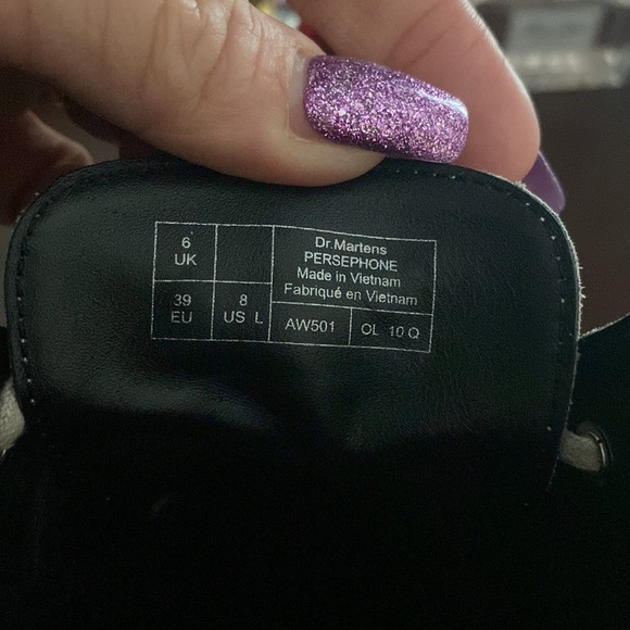 Dr. Martens lightest gray Persephone boots 8 - Picture 6 of 6